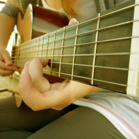 Фотопечать: руки, гриф гитары, струны