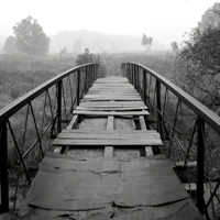 Фотопечать: старый подвесной мост