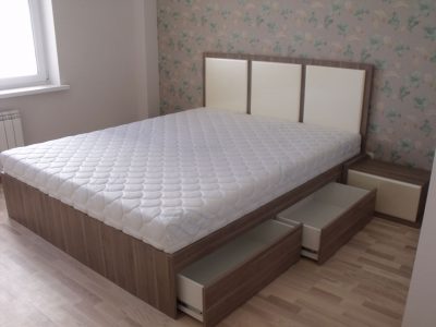 Двуспальная кровать с ящиками